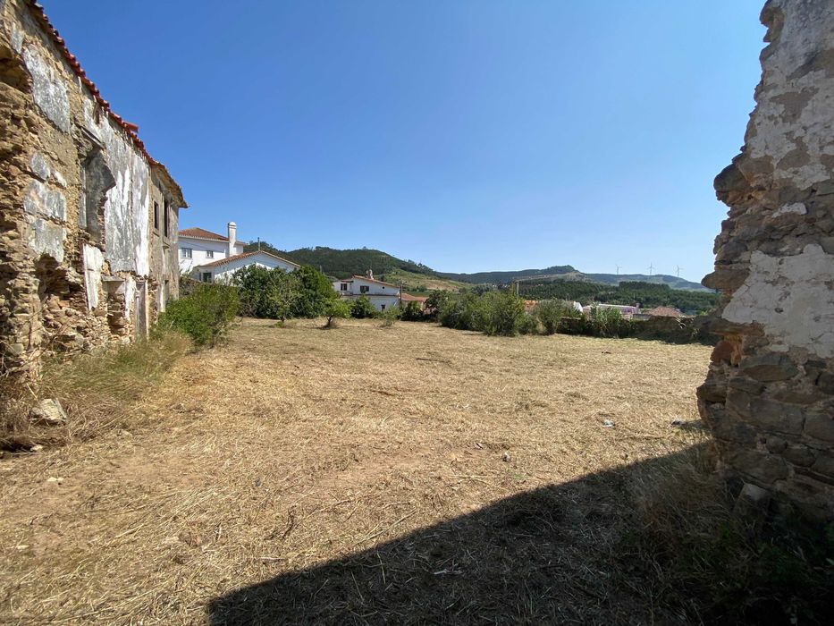 Casa Rustica para Restauro com terreno