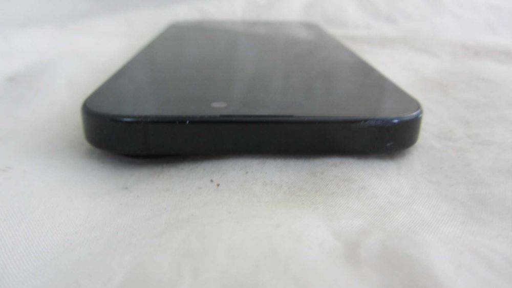 Apple iPhone 16 Black