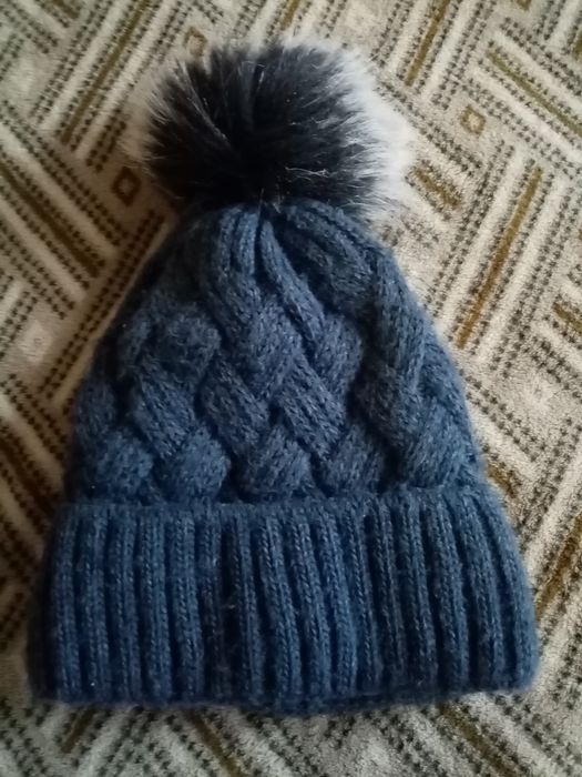 Продам зимову шапку