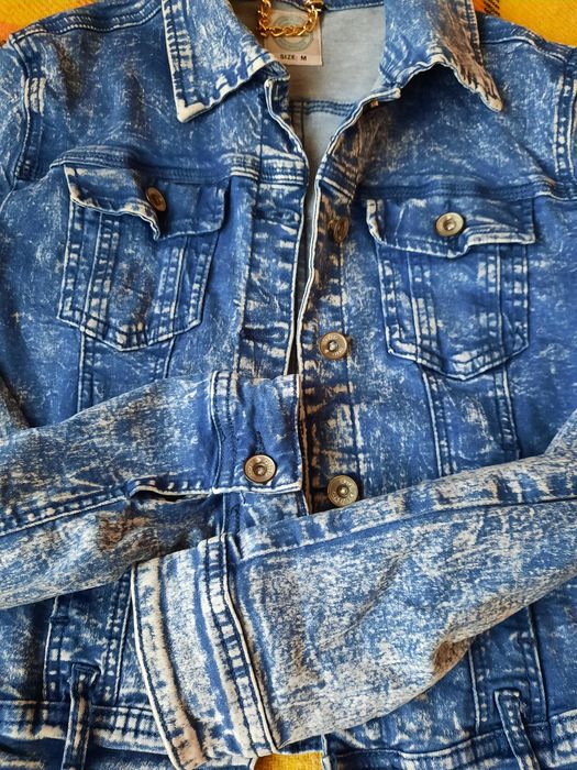 Джинсова куртка для дівчинки