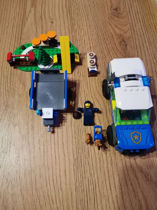 LEGO 60369 City Szkolenie psów policyjnych w terenie