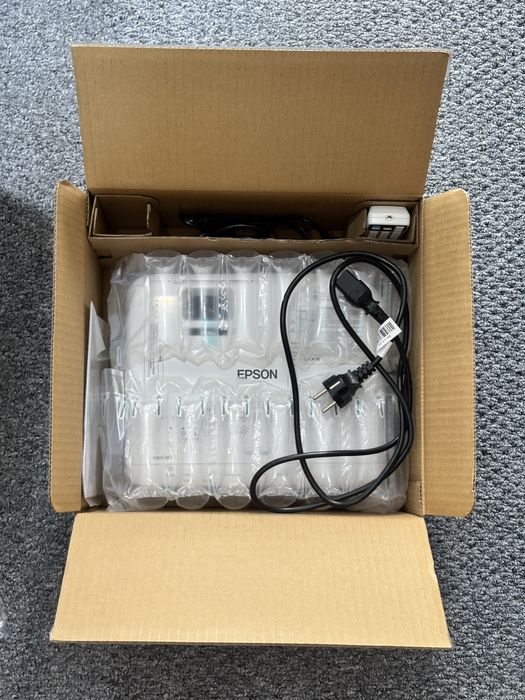 Projektor Epson RB-FH06