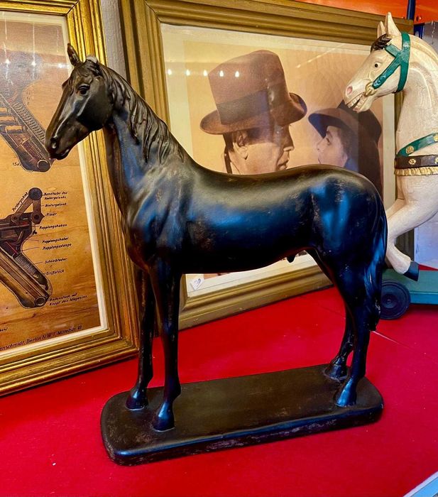 Cavalos em vários estilos e épocas