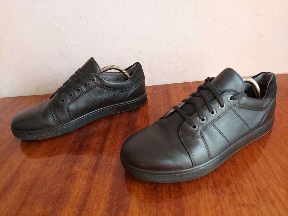 Кроссовки фірми ricosta geox оригінал 

Розмір по бірці: 40

Замір по