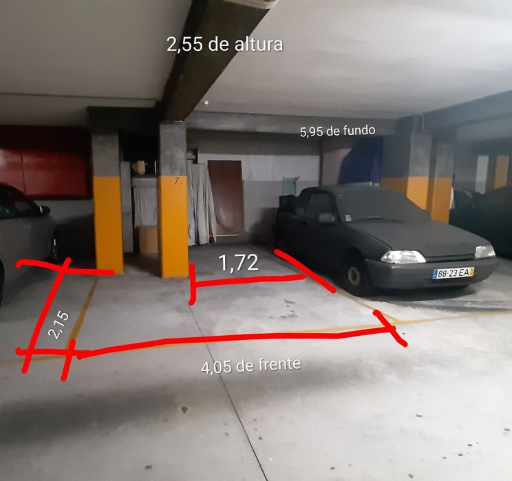 Garagem para mota ao Pingo Doce da Prelada