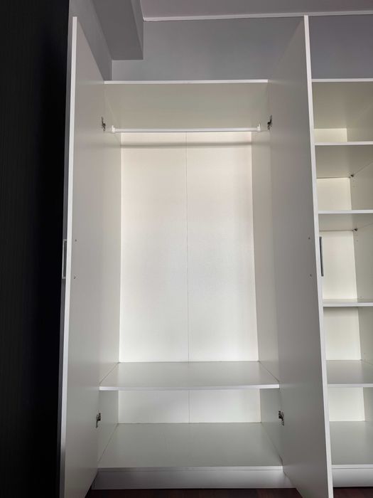 Roupeiro IKEA Branco 3 Portas | 180x140x52 cm | Excelente Estado