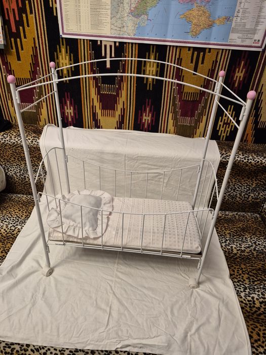 Кроватка для кукли.