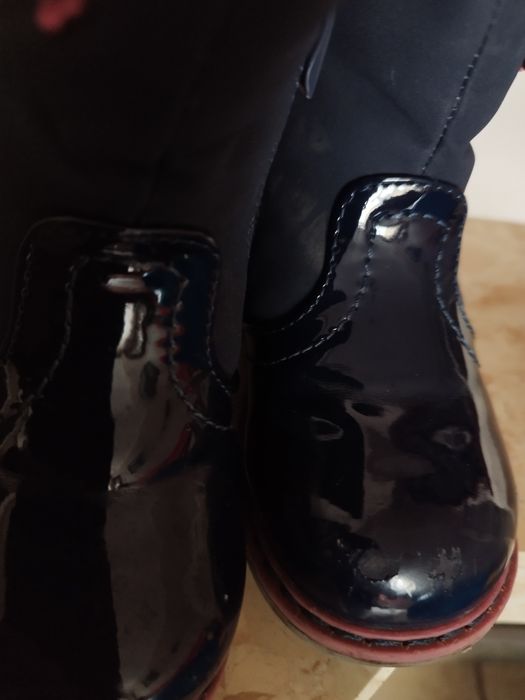 Botki granatowe rozm.22 lakierowane