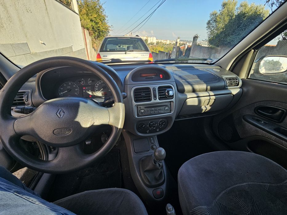 Renault Clio 8/2000