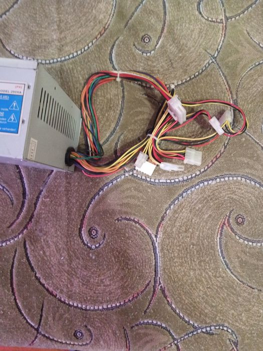 Блок питания ПК 250ват б/у в отличном состоянии