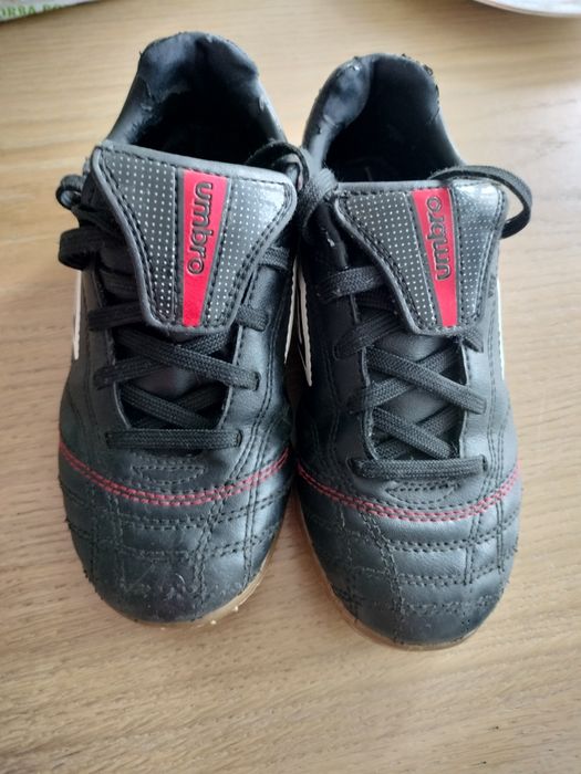 Halówki    Umbro