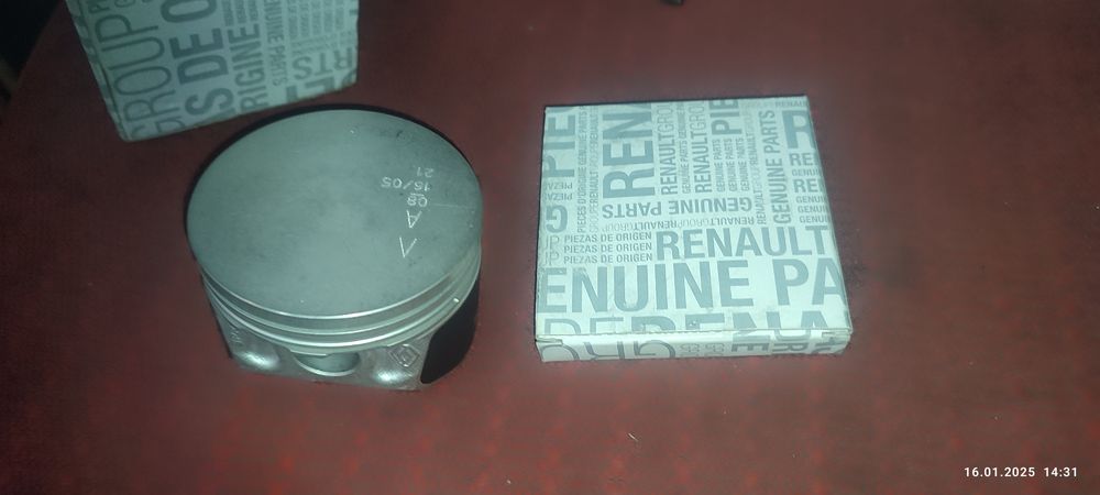 Запчастини до двигуна К7М Рено 1.6 8кл. Розпредвал, шатуни, поршень