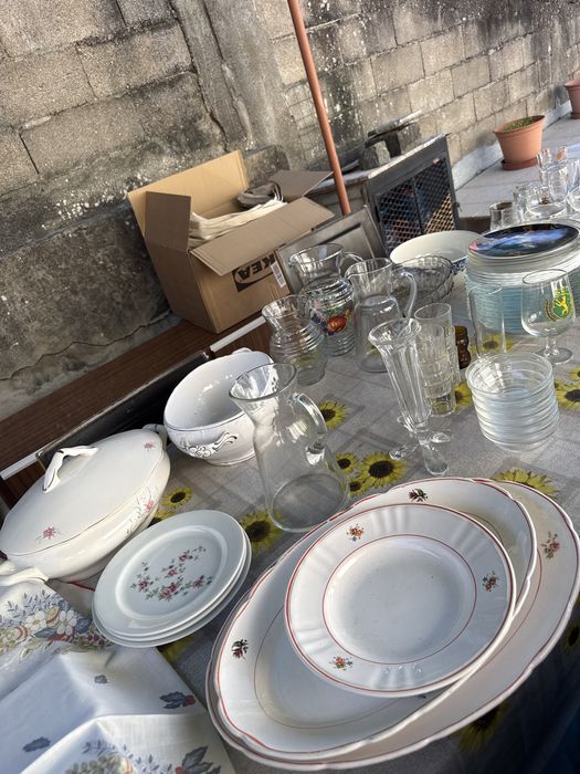 Grande lote de loiça vintage + vidro – Sacavém, SPAL, Viana, Louçarte