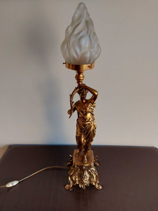 Candieiros de mesa em Bronze