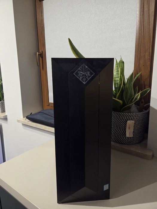 Komputer Omen HP Obelisk