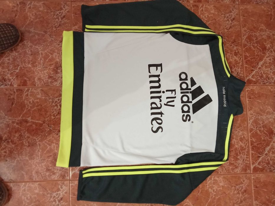 boné de senhora novo na embalagem L+ camisolas + calça Cinza