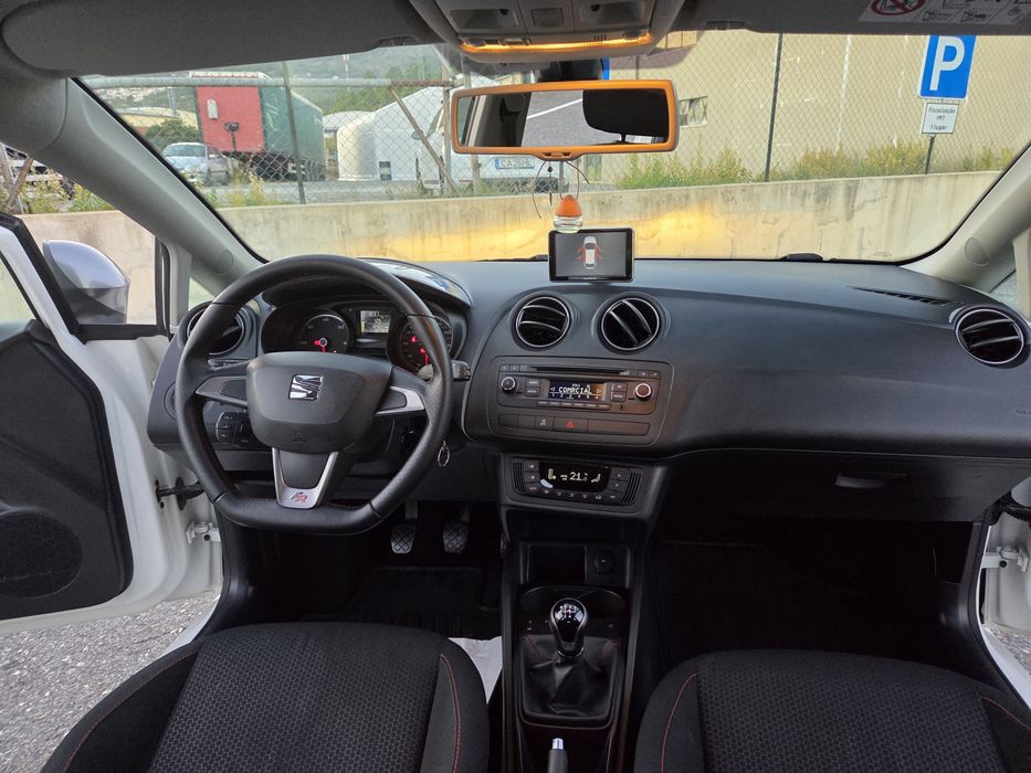 Seat Ibiza 1.6 TDI FR 105cv edição 30 anos — photo 4