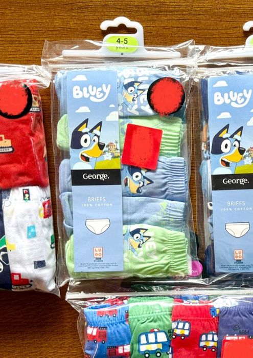 Majtki 110 cm Disney Piesek Bluey Pies Dogs Bingo 5 pak George 4- 5 lat Różne Wzory OD 56 cm do 164 cm Majteczki Bielizna