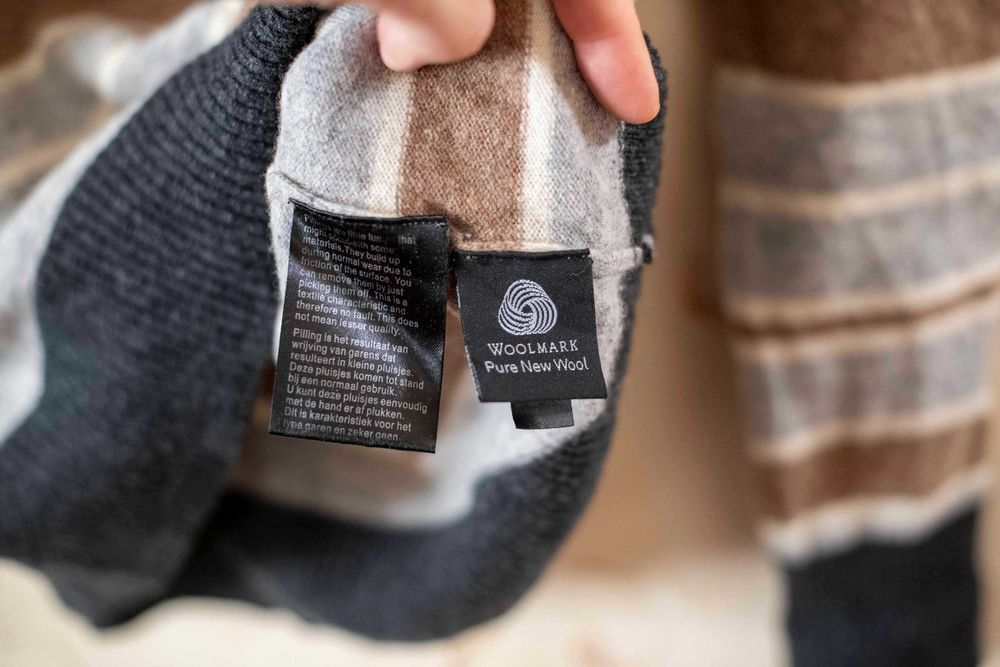 Elegancki sweter golf męski Sandfield z wełny – styl, wygoda, ciepło!