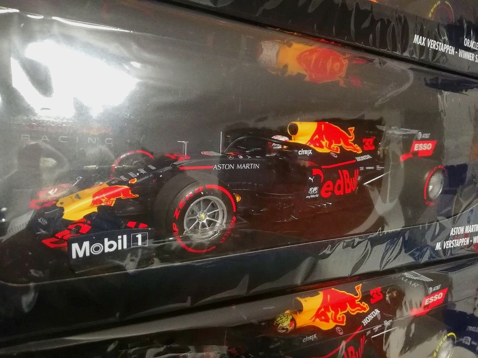 Miniaturas 1/18 Red Bull F1 Verstappen - Spark, Minichamps
