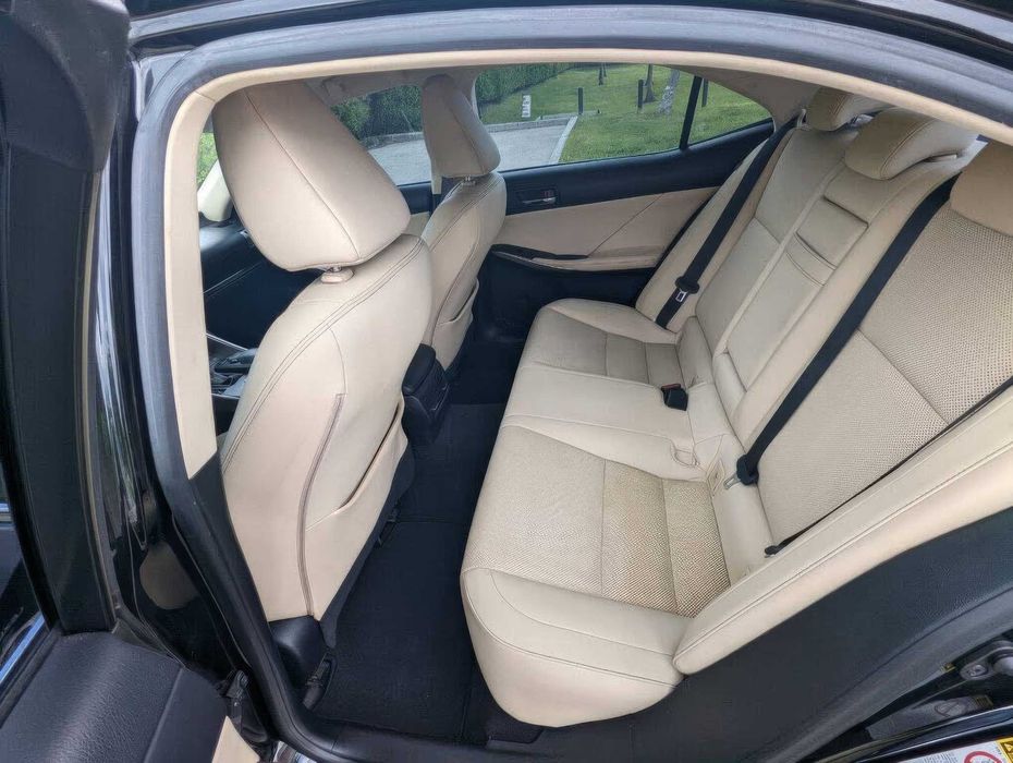 Lexus IS 350      2015