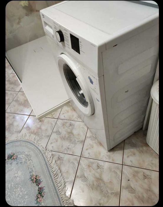 Pralka uszkodzenia na części lub w całości