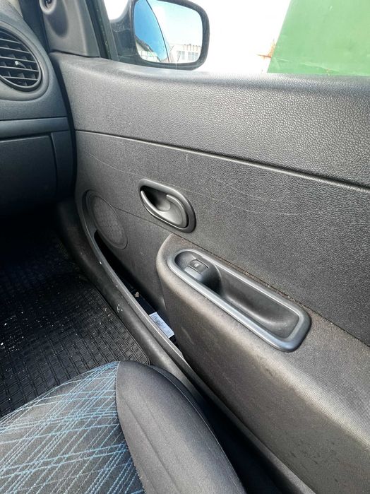 2008 Renault clio comercial