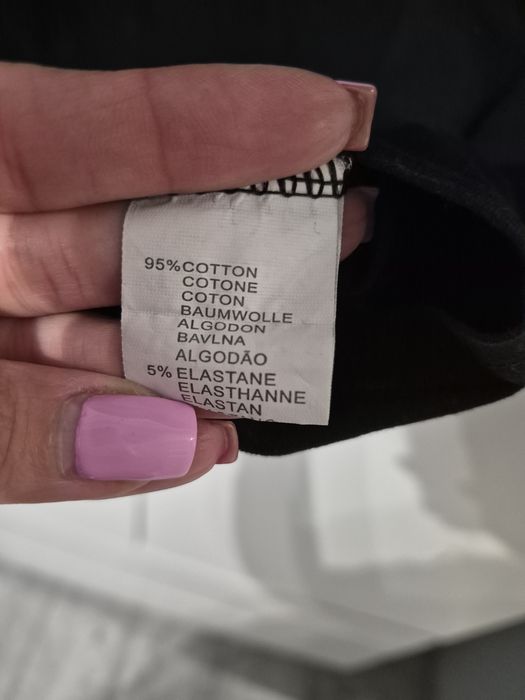 T-shirt czarny ozdobne rękawy rozm. S