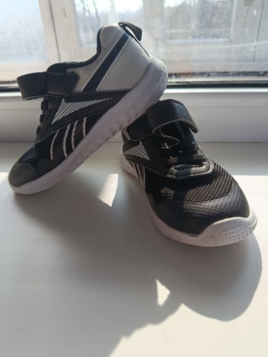 Продам кросівки Reebok