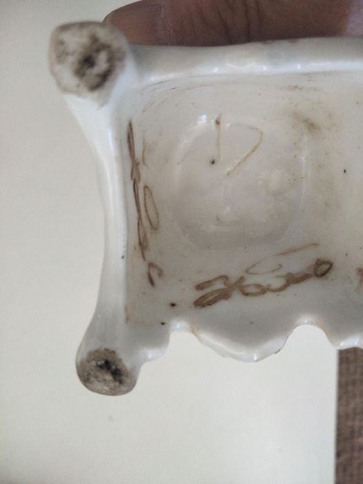 Estatueta Caçador antigo em porcelana Meissen?