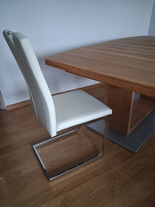 Stół dębowy do salonu