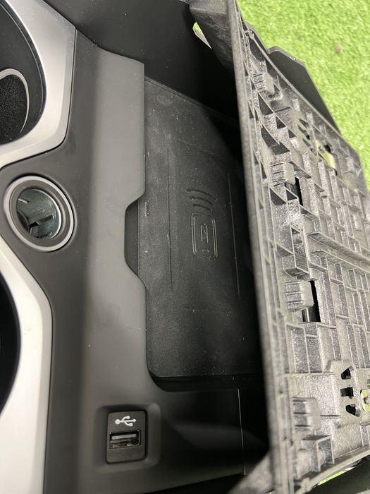 Подстаканники з подогревом и охлаждением BMW G05 G06 G07 РАЗБОРКА