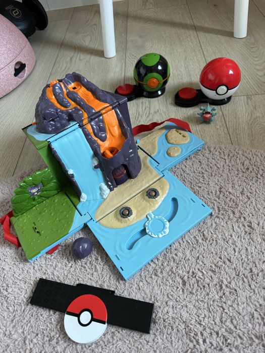 Pokemon zabawki.