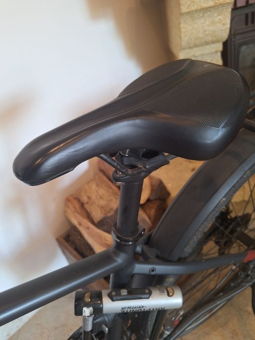 Bicicleta CUBE Trekking / Cidade – Shimano Deore – Travões Hidráulicos – 28”