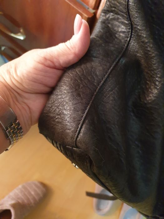 Mala preta com muita classe, pele verdadeira