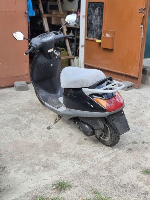 Honda lead af 48