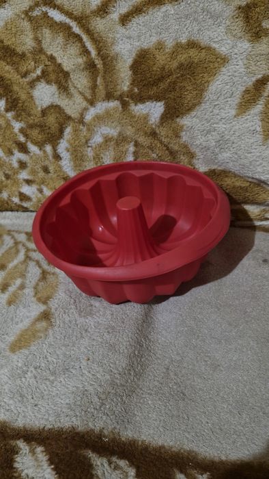 Silikonowa forma babki do pieczenia