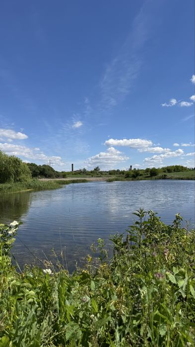 && Будинок біля водойми