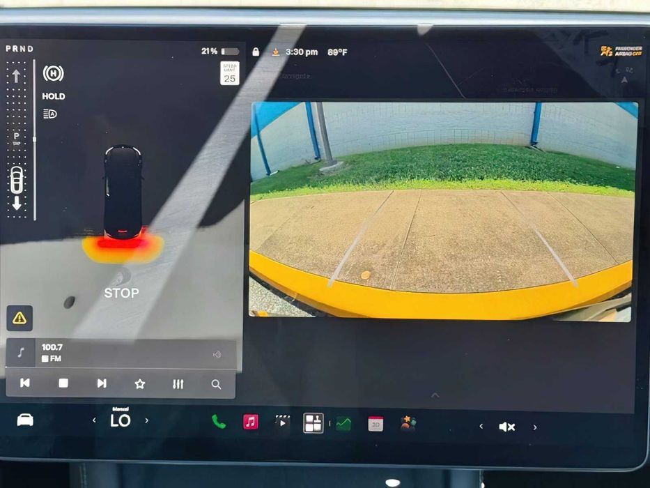 Tesla Model 3      2024