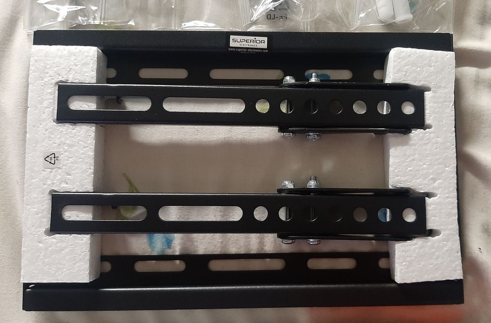 Wall Mounts for TV up to 43", New with or without Installation64354224341506122