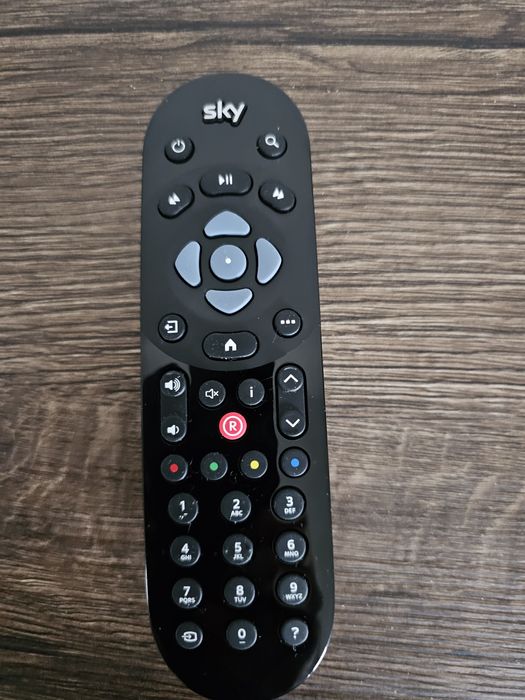 Pilot uniwersalny SKY