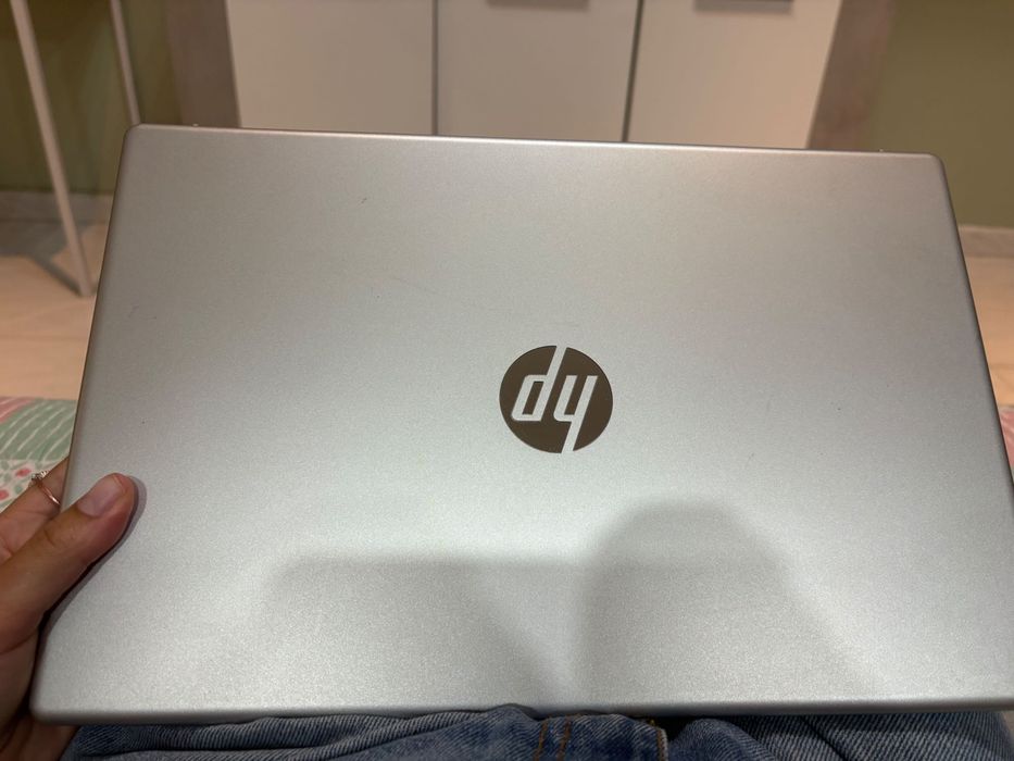 Selling HP Computer490196623458324483