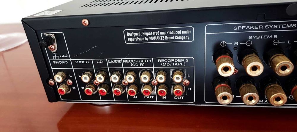 Amplificador Marantz PM6004 (comando incluído)