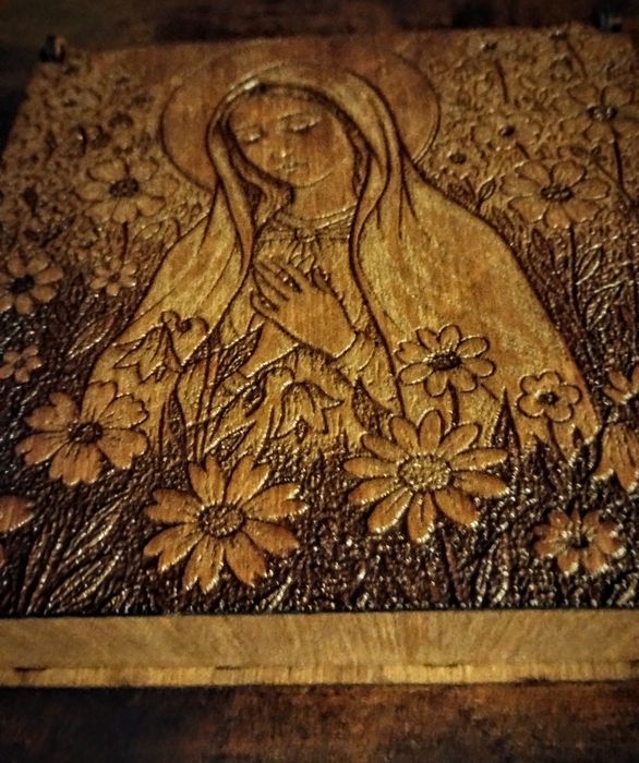 Drewniane Pudełko Matka Boska -  Madonna w Kwiatach - Szkatułka