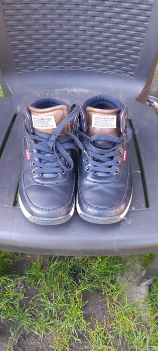 Buty botki chlopiece marki Levis rozmiar 37 stan bdb