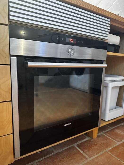 Forno Siemens embutido — modelo HB74AS551E/45