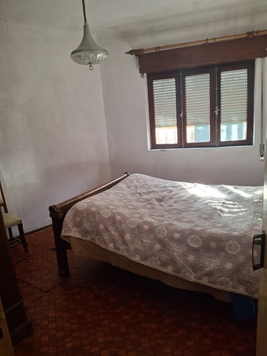 Alugo t2 em silvares