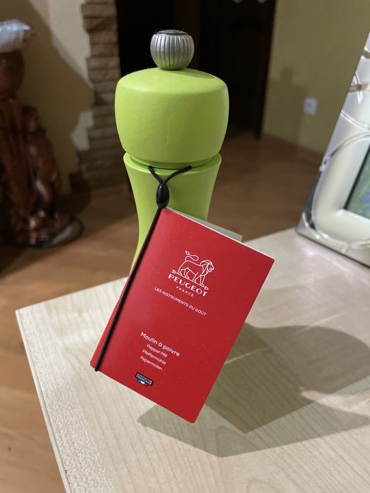 Перцемолка Peugeot