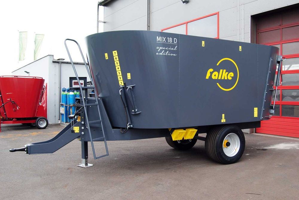 Wóz paszowy paszowóz FALKE Mix 18D