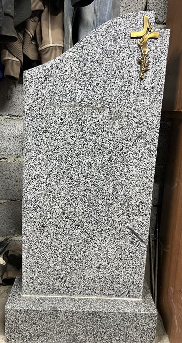 Віддам стелу гранітну(надгробок)